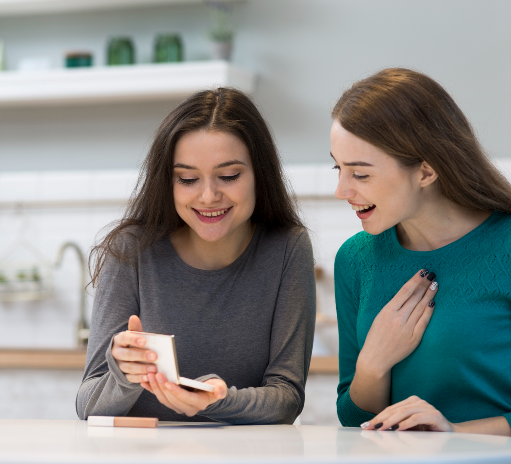 Feel Good Contacts Review and Buying Guide